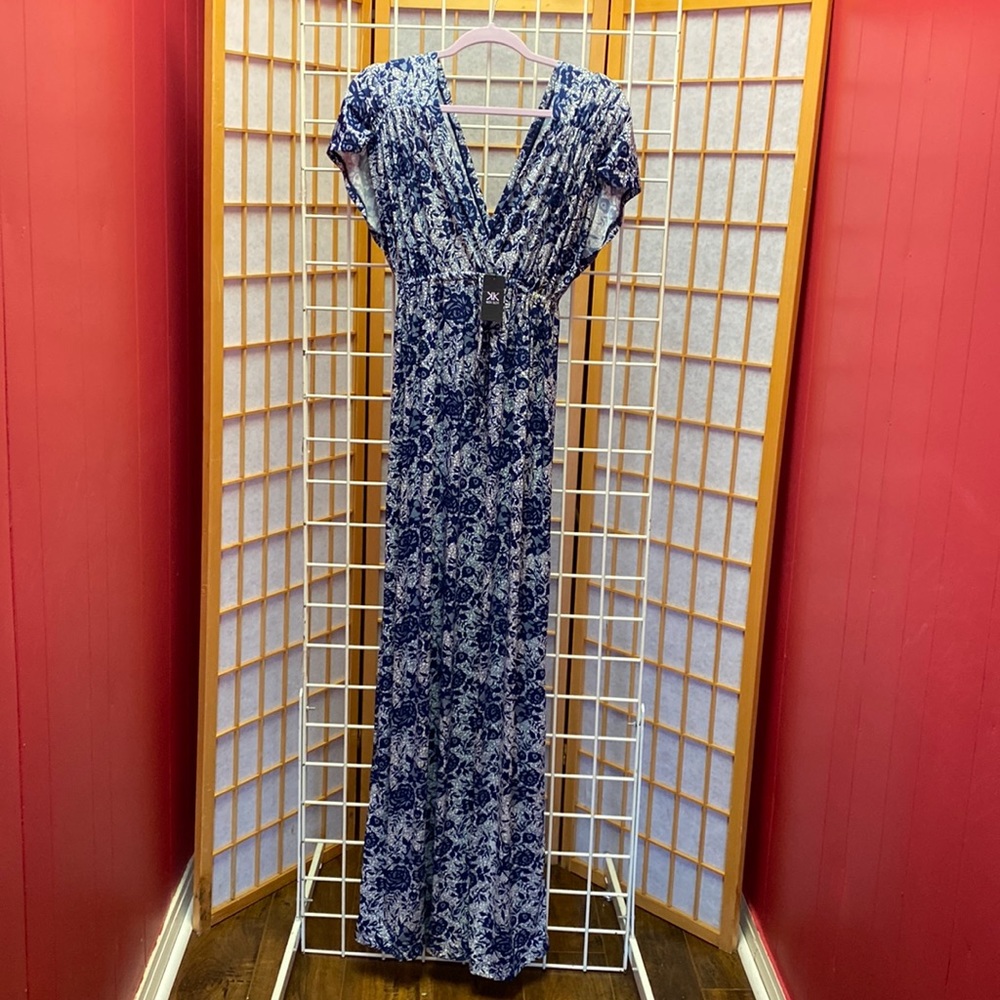 Koh Koh Blue and white floral maxi dress size L